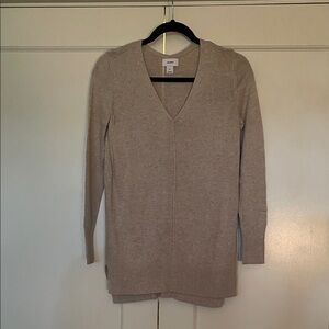 Old Navy Women's Tan V-Neck Tunic Sweater